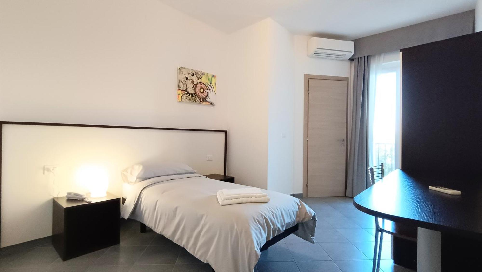 Lido Rooms & Apartments Lido di Fermo Bagian luar foto